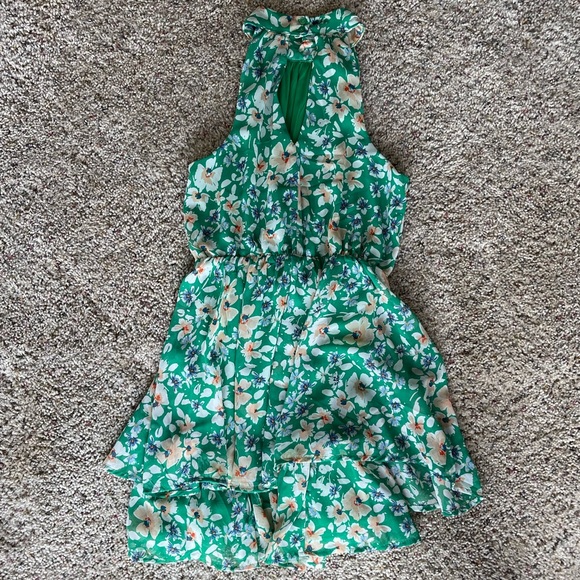 Halter dress - Picture 2 of 5